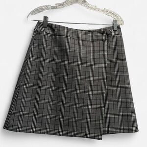 Classic Black and White Plaid Mini Skirt